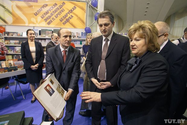 11_knizhnaya_vystavka_11022015_zam_tutby_phsl-8378103